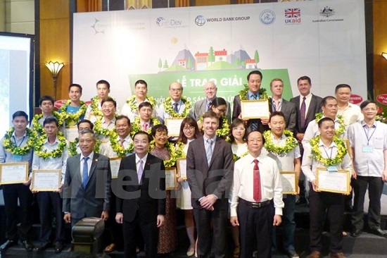 Nineteen enterprises have been honoured at an award ceremony on startups focusing on coping with climate change. (Photo: VNA)