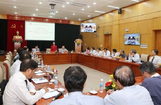 Head of the Party Central Committee’s Commission for Mass Mobilisation Truong Thi Mai met ambassadors and heads of Viet Nam’s diplomatic missions abroad in Ha Noi on June 22 (Source: VNA)