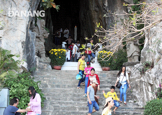  Visitors at the Marble Mountains