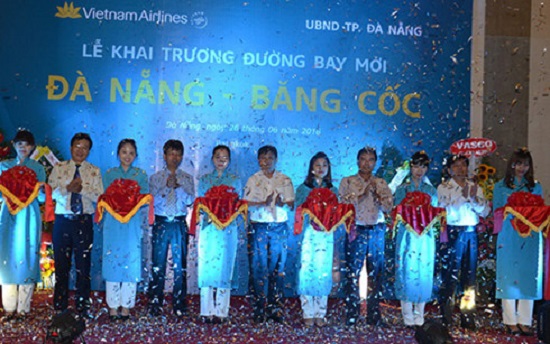 Invited guests at the opening ceremony of the new Da Nang-Bangkok direct flights (photo: internet)