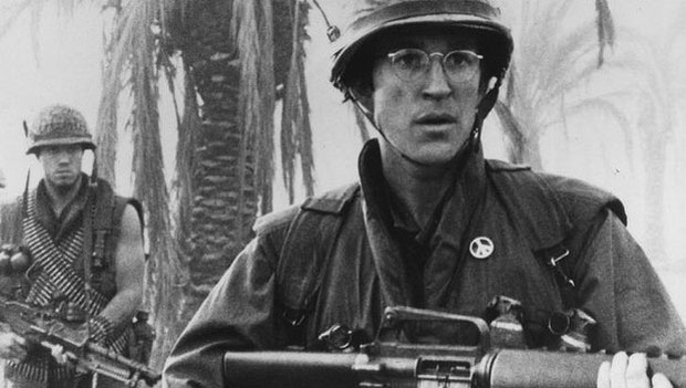 Matthew Modine đóng vai binh nhì trong phim “Áo giáp sắt” (1987) 