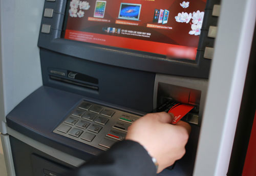 Khách hàng sẽ tiết kiệm thời gian, chi phí khi rút tiền tại các ATM.