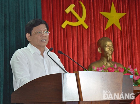  Municipal Party Committee Deputy Secretary Tri addressing the Congress