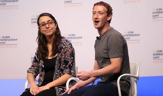 Facebook CEO Mark Zuckerberg (R) talks about the challenges for a startup business at the Global Entrepreneurship Summit 2016 at Stanford University in Palo Alto on June 24, 2016 BINH MINH/TUOI TRE NEWS