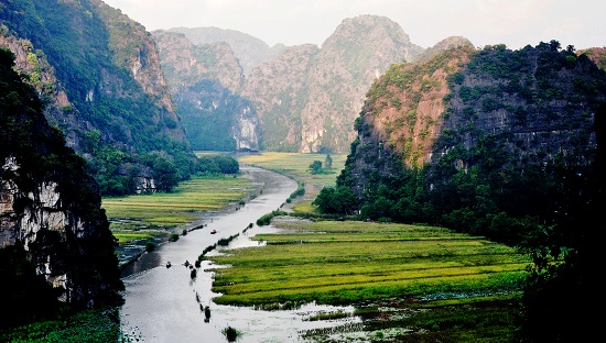  The Tam Coc-Bich Dong tourist area is referred to as ‘Ha Long Bay on land’