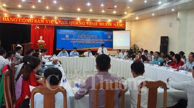 The seminar in progress (Photo: baocongthuong.com.vn)