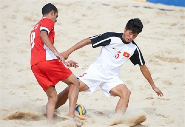 Players gathers for training ahead of the Asian Beach Games. (Photo: thethaovietnam.vn)