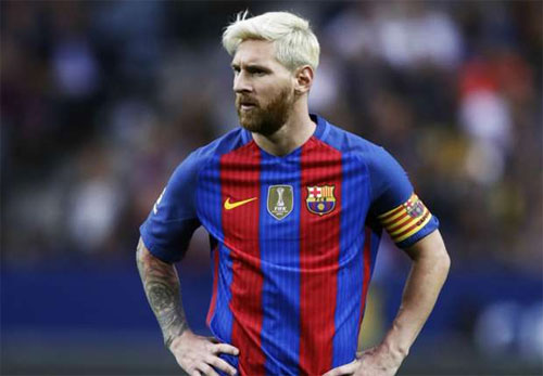 Messi vắng mặt trong cuộc đua do Liên đoàn bóng đá châu Âu tổ chức. Ảnh: Reuters