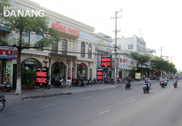 Phố chuyên doanh cơm niêu Nguyễn Tri Phương đang được khẩn trương xây dựng trong năm 2016. 				    Ảnh: QUỐC KHẢI