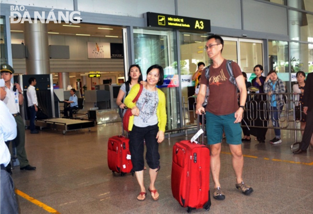 Foreign visitors arriving at Da Nang International Airport