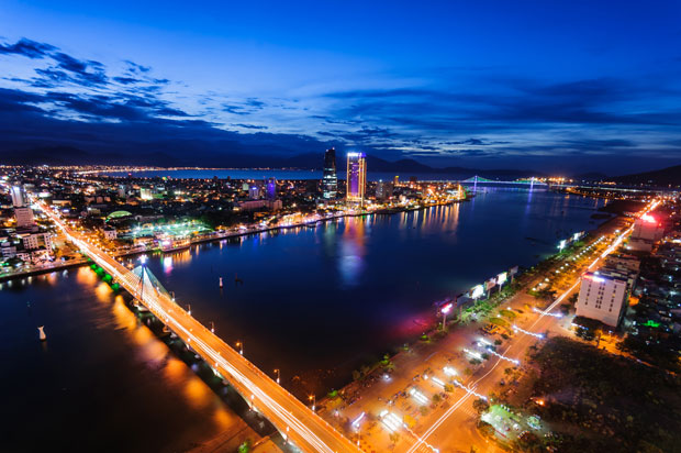 A view of both banks of the river from above