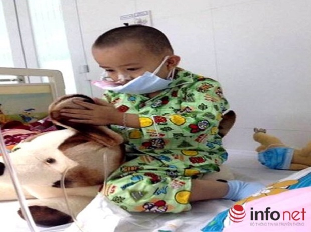  5-year-old cancer patient Le Phuong Anh (Photo: Internet)