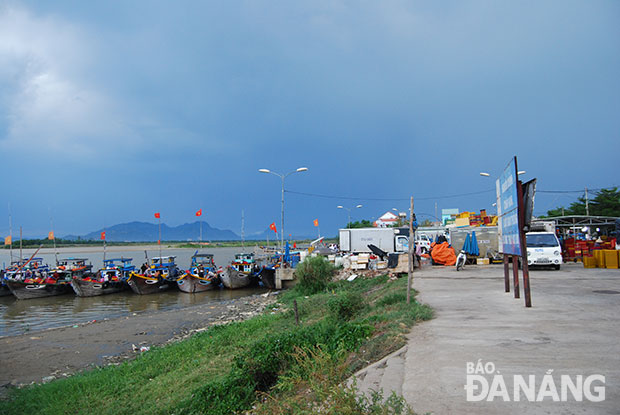 Đoạn sông Thu Bồn nằm ở quãng giữa dinh trấn Thanh Chiêm và cảng thị Hội An là thủy lộ của thủy quân chúa Nguyễn và cả của thuyền buôn nước ngoài, nay là bến đậu của các thuyền cá.