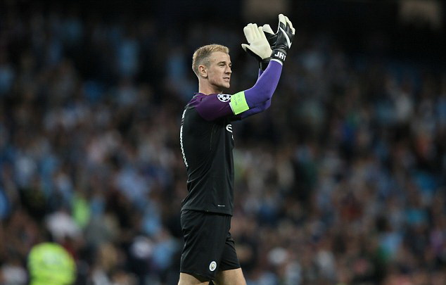 Thủ thành Joe Hart trong trận thắng Steaua Bucharest. Ảnh: DAILY MAIL