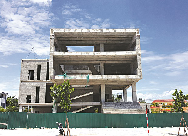  Construction of the Hoang Sa Exhibition House is underway