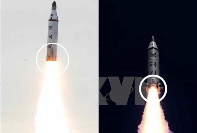 Tên lửa đạn đạo chiến lược của Triều Tiên được phóng thử từ tàu ngầm (SLBM) ngày 24/8 và ảnh trái là vụ phóng thử SLBM phiên bản mới nhất ngày 23-4. (Nguồn: YONHAP/TTXVN)