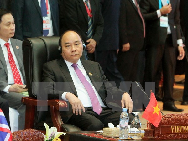 Thủ tướng Nguyễn Xuân Phúc dự Phiên họp hẹp Hội nghị Cấp cao ASEAN lần thứ 29. (Ảnh: Thống Nhất/TTXVN)