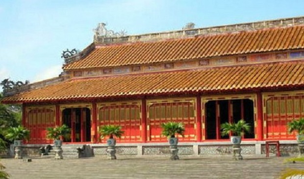 The Complex of Hue Monuments was built during the Nguyen dynasty from the early 19th to the mid-20th centuries. Tuoi Tre