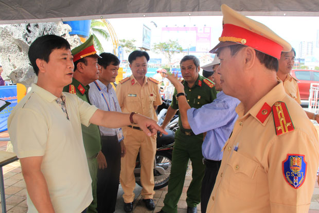 Công tác đảm bảo An ninh trật tự, an toàn giao thông cho Đại hội cũng được lực lượng Công an thành phố kiểm tra và triển khai kế hoạch, triển khai lực lượng sẵn sàng.