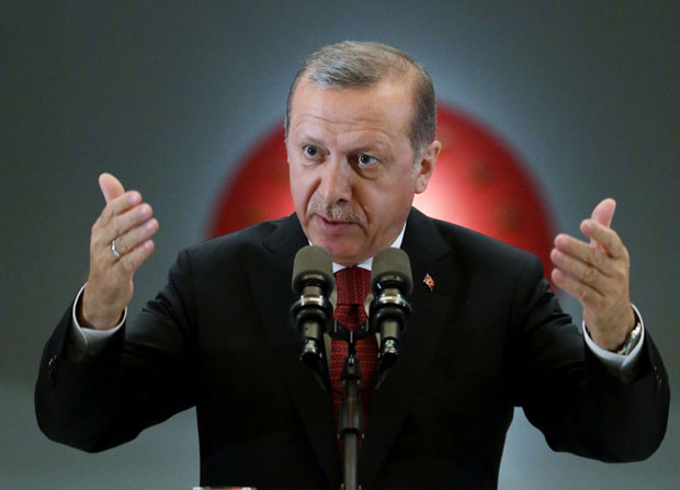 Tổng thống Thổ Nhĩ Kỳ Recep Tayyip Erdogan giữ quan điểm “mạnh tay” với những người liên quan vụ đảo chính bất thành. 		Ảnh: AFP