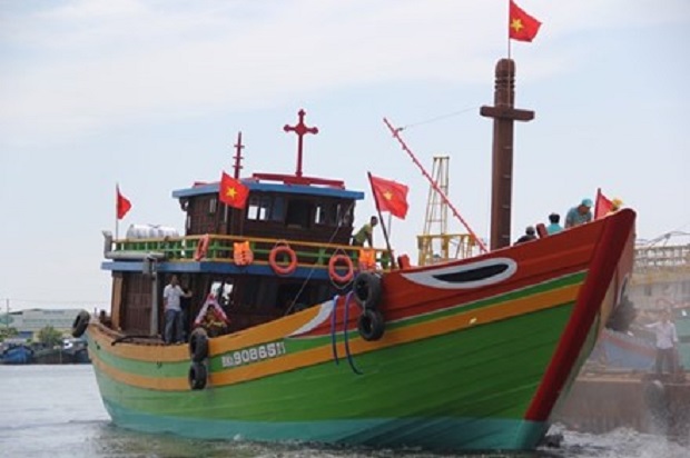 The fisheries support ship DNa 90865 TS (Photo: laodong.com.vn)