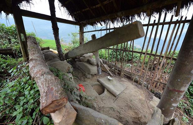 A water-powered mortar of Ha Nhi people (Photo: VNA)