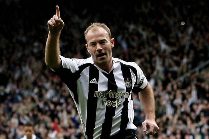 1. Alan Shearer | Blackburn, Newcastle | 260 bàn.