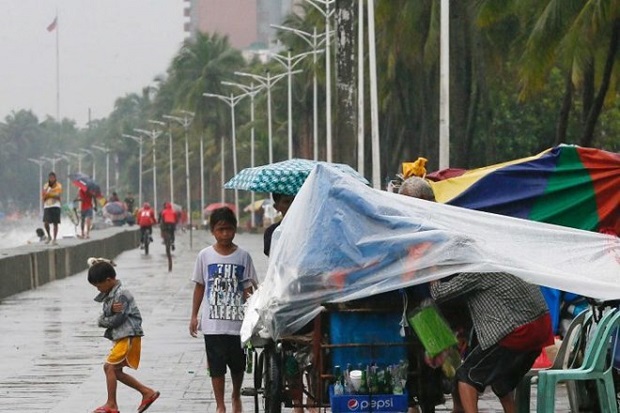 Typhoon Sarika has brought heavy rains and strong winds to the northern region of the Philippines. (Photo: www.ap.org)