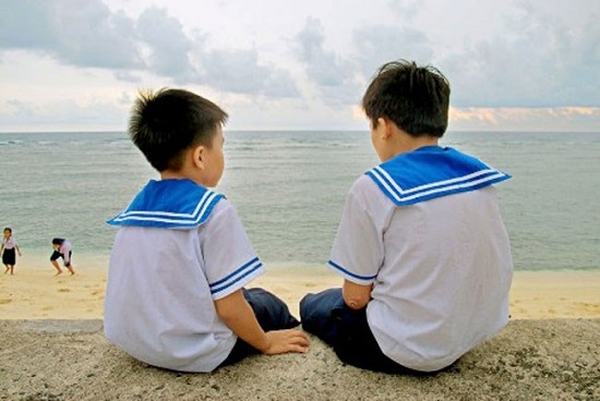 The 'Truong Sa boys', one of the three photos on show at the Berlin exhibition