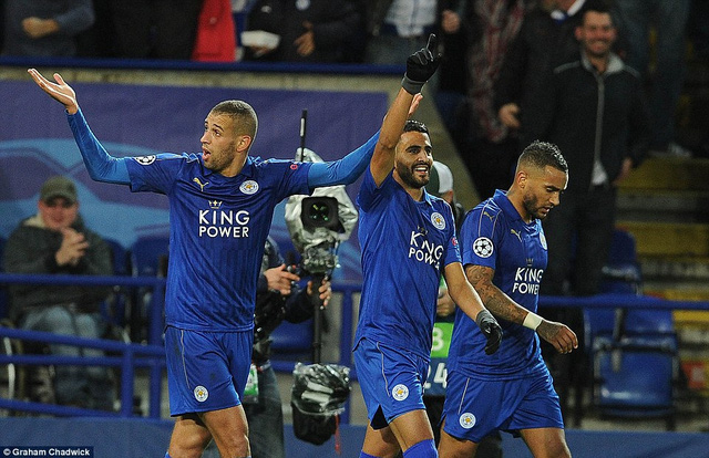 Mahrez (giữa) ghi bàn thắng giúp Leicester hạ Copenhagen