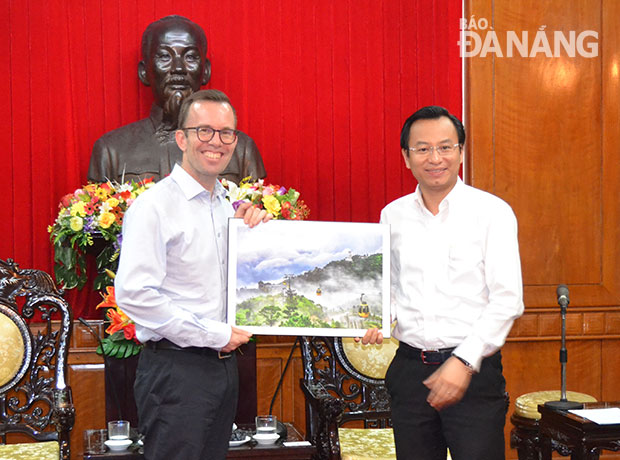 Ambassador Manning (left) and Secretary Anh