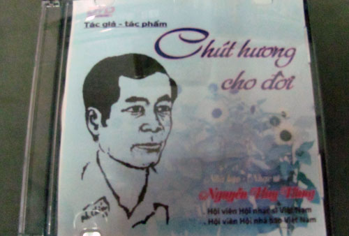 Đĩa DVD ‘’Chút hương cho đời’’ của nhạc sĩ Nguyễn Huy Hùng.