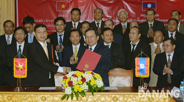 A signing ceremony between Da Nang and Savannakhet