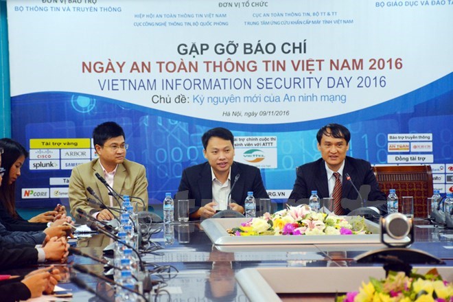 A press conference in Ha Noi on November 9 to give details on Viet Nam Information Security Day (Photo: VNA)