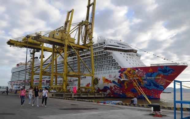 The 151,300-ton, 335m-long and 40m-wide, cruise ship features 19 decks