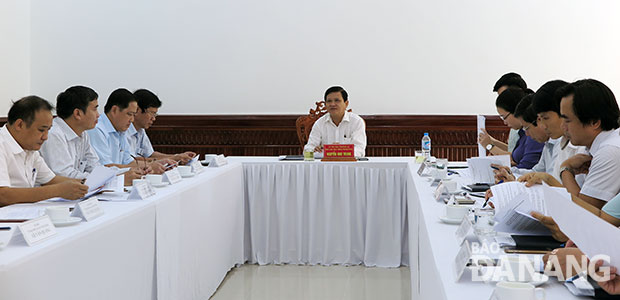 Vice Chairman Trung at the meeting