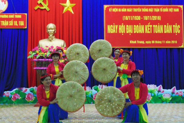 Ngày hội Đại đoàn kết toàn dân tộc tại khu dân cư số 18-18A, phường Khuê Trung (quận Cẩm Lệ).