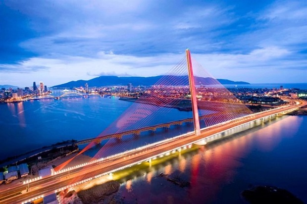 A bridge spans over the ​Han River in Da Nag (Source: VNA)