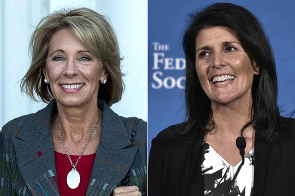 Bà Betsy DeVos (trái) và bà Nikki Haley. Ảnh: WSJ