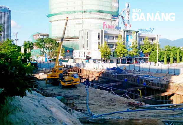 Construction of the tunnel taking Tran Phu under the busy junction with Le Duan