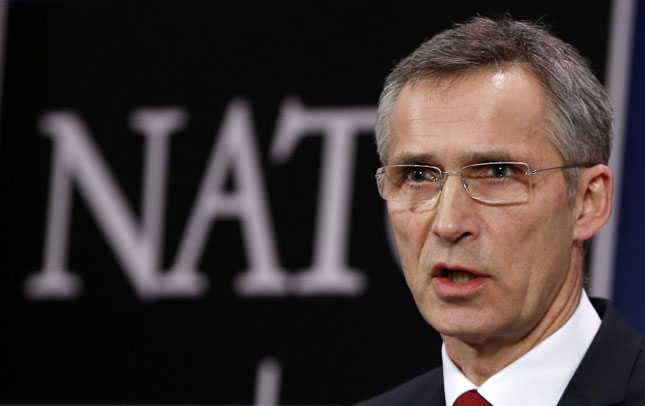 Ông Jens Stoltenberg tuyên bố NATO để ngỏ khả năng đối thoại với Nga. Ảnh: ibtimes.co.uk