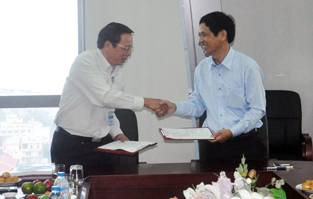 Lãnh đạo hai Sở Văn hóa - Thể thao Đà Nẵng và Thừa Thiên Huế ký biên bản ghi nhớ về việc khoanh vùng bảo vệ, lập hồ sơ khoa học đề nghị xếp hạng di tích đối với Hải Vân Quan.