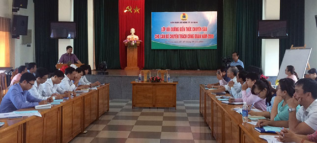 Quang cảnh lớp tập huấn.