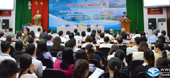 Một hội thảo khoa học quốc tế do Trường Cao đẳng Thương mại liên kết với Trường Đại học Thương mại Hà Nội tổ chức thu hút sự quan tâm của các chuyên gia cấp bộ, ngành trong và ngoài nước.