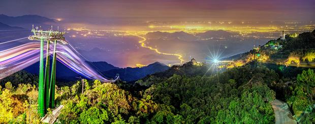    … and ‘Dem Ba Na’ (Ba Na Hills Resort at Night) by Huynh Van Truyen.