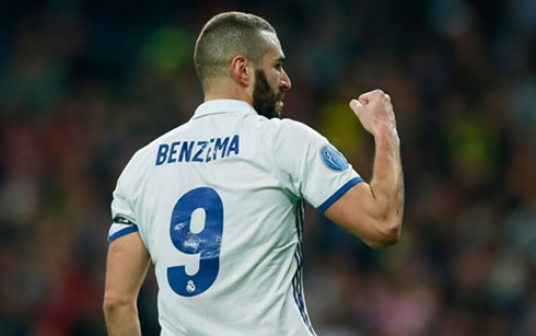 Benzema lập cú đúp, giúp Real Madrid khởi đầu thuận lợi. (Ảnh: Getty)