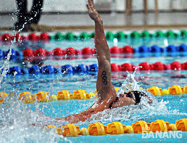 Trần Duy Khôi đã xuất sắc thiết lập 2 kỷ lục quốc gia tại giải Bơi Vô địch thế giới (hồ 25m) ở Windsor (Canada).