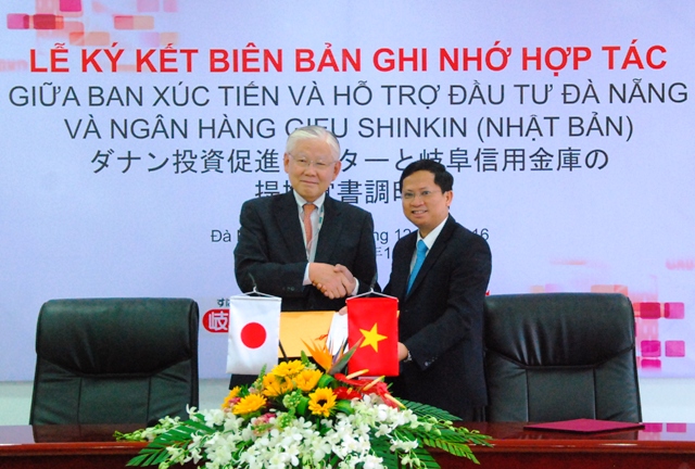 The signing ceremony of the MoU (Photo: baodautu.vn)