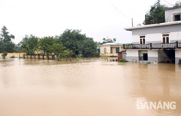  Some inundated houses in Hoa Tien Commune