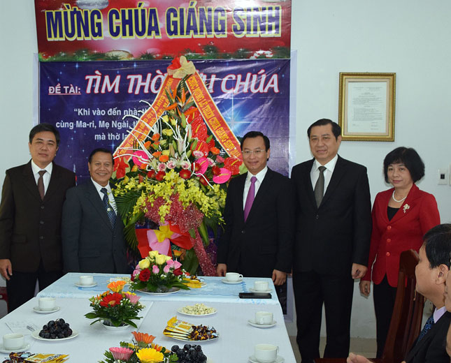 chúc mừng Giáng sinh tại Tòa  Giám mục giáo phận Đà Nẵng